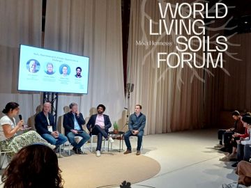 Nous sommes ravis d'avoir participé au World Living Soils Forum 2024, co-organisé par Moët Hennessy  et ChangeNow - The largest event for the planet !
Lors...